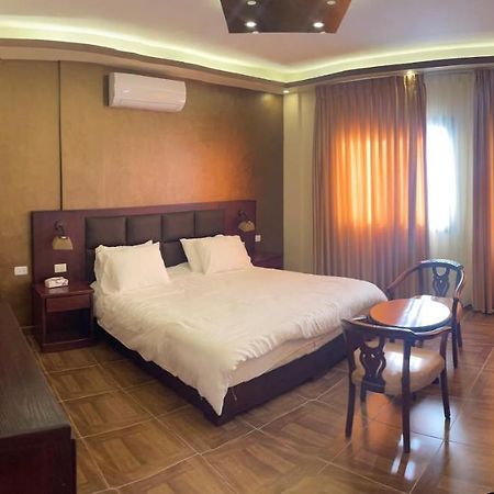 Esperanza Petra Bed & Breakfast Wadi Musa Ngoại thất bức ảnh