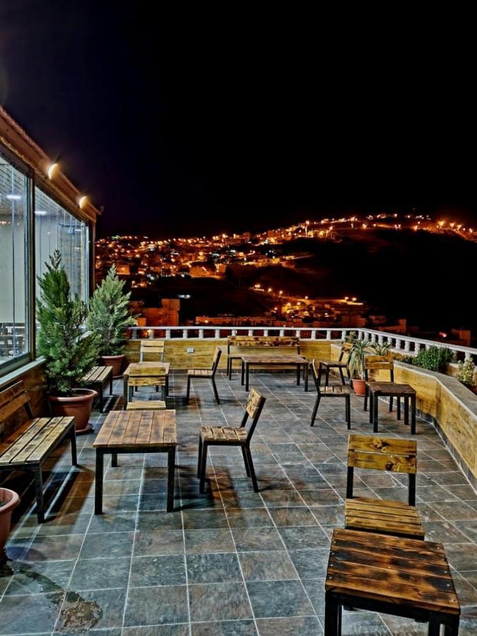 Esperanza Petra Bed & Breakfast Wadi Musa Ngoại thất bức ảnh