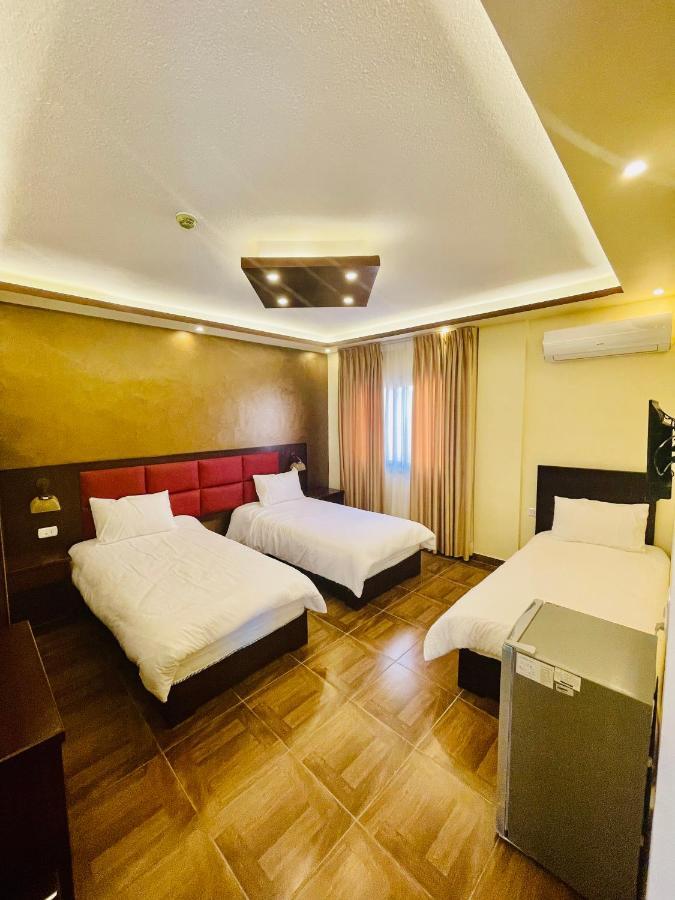 Esperanza Petra Bed & Breakfast Wadi Musa Ngoại thất bức ảnh