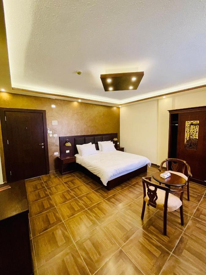 Esperanza Petra Bed & Breakfast Wadi Musa Ngoại thất bức ảnh