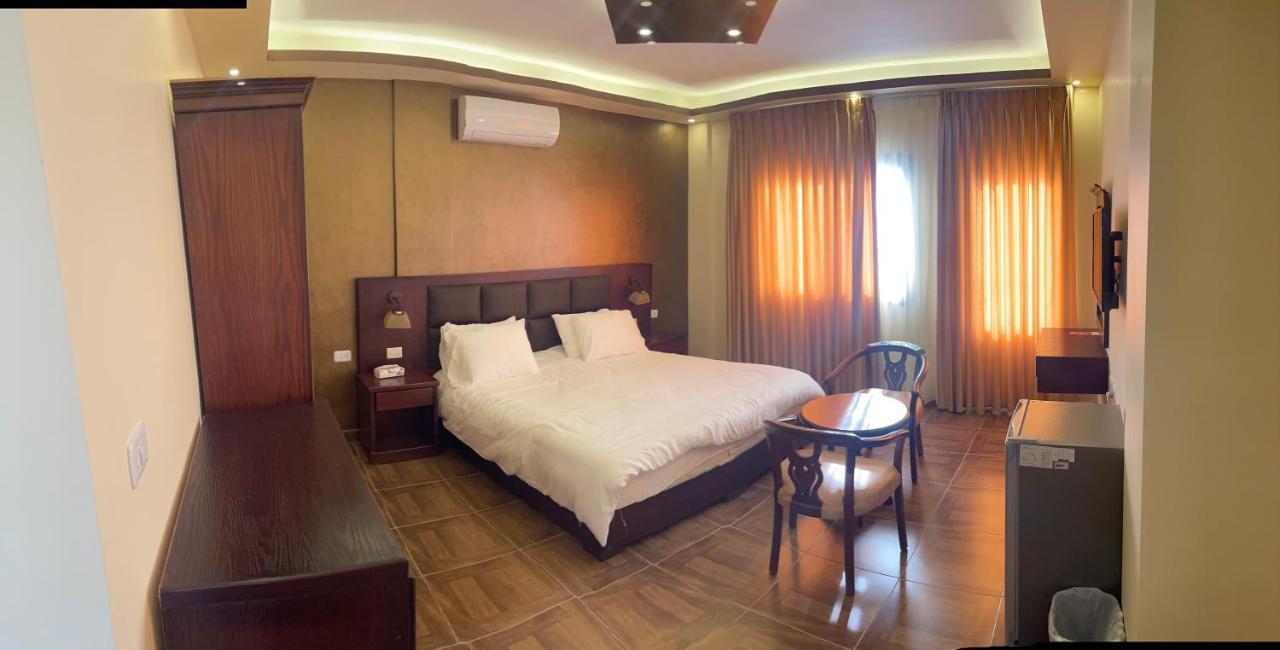 Esperanza Petra Bed & Breakfast Wadi Musa Ngoại thất bức ảnh