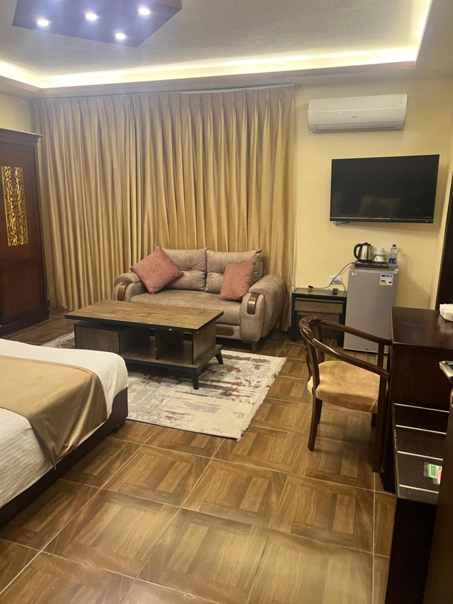 Esperanza Petra Bed & Breakfast Wadi Musa Ngoại thất bức ảnh